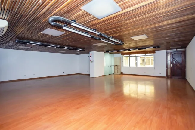 Imagem Conjunto Comercial no Centro