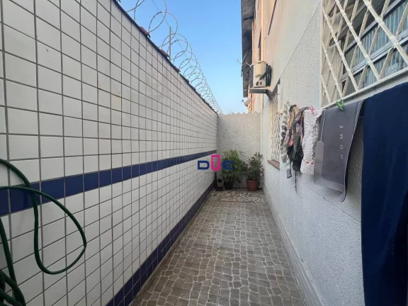 Imagem Apartamento com 2 dormitórios à venda, 81 m² por R$ 325.000 - Macuco - Santos/SP