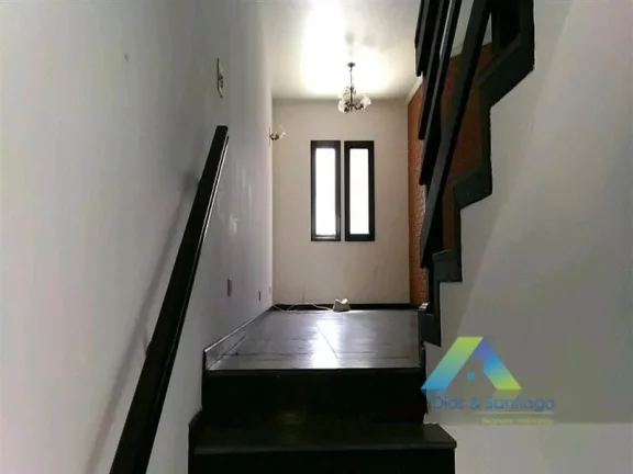 Imagem DIADEMA Sobrado 184M², 3 dormitórios, 1 suíte, 2 vagas, ótima localização e valor !!!!