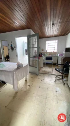 Imagem No bairro Rio Branco, casa em terreno de 165 m².
