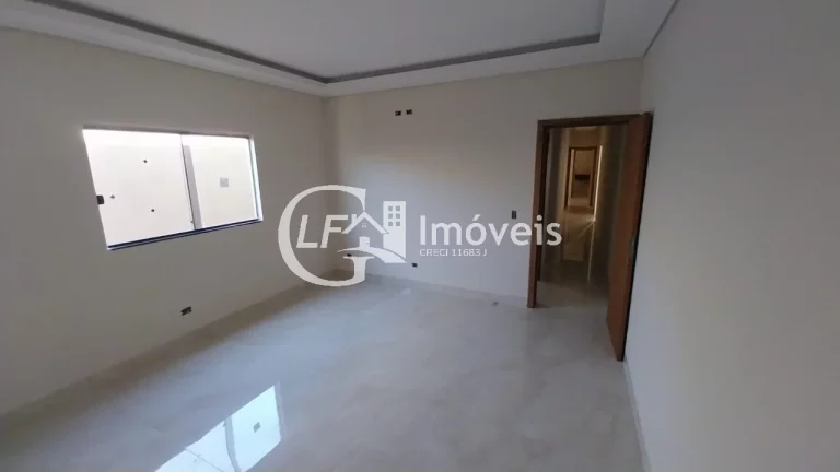 Imagem Casa de Luxo à Venda em Campo Grande-MS - 4 Quartos, 4 Suítes, 2 Salas, 4 Vagas de Garagem - Água Limpa Park - 220m²