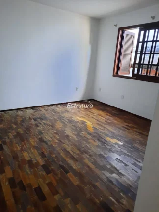 Imagem Excelente casa de três dormitórios em ótima localização