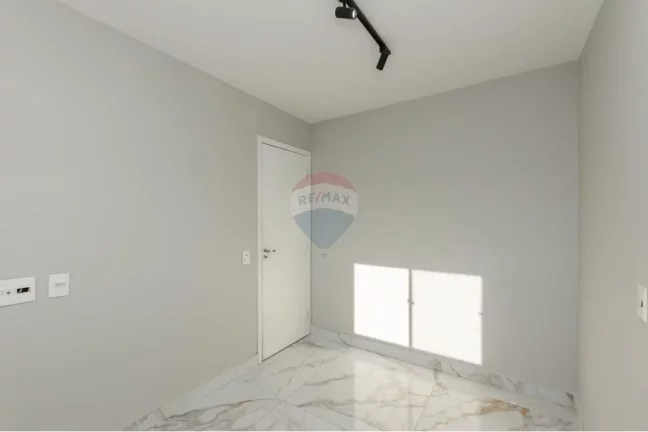 Imagem Apto com living ampliado, 2 dorms e vaga coberta