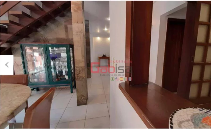 Imagem Casa com 5 dormitórios à venda, 200 m² por R$ 2.000.000,00 - Praia Grande - Arraial do Cabo/RJ
