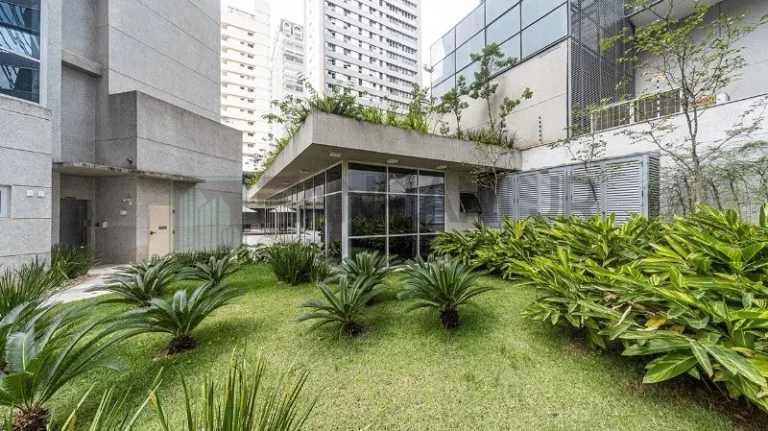 Imagem Imóvel exclusivo no coração de São Paulo: Apartamento de 3 suítes, 3 salas, 5 banheiros e 3 vagas no Jardim Paulistano, 200m².