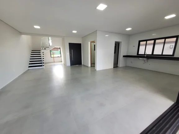 Imagem Casa de Luxo no Condomínio Parque Ibiti Reserva em Sorocaba-SP: 3 Quartos, 1 Suíte, 2 Salas, 3 Banheiros, 2 Vagas de Garagem - 218m².