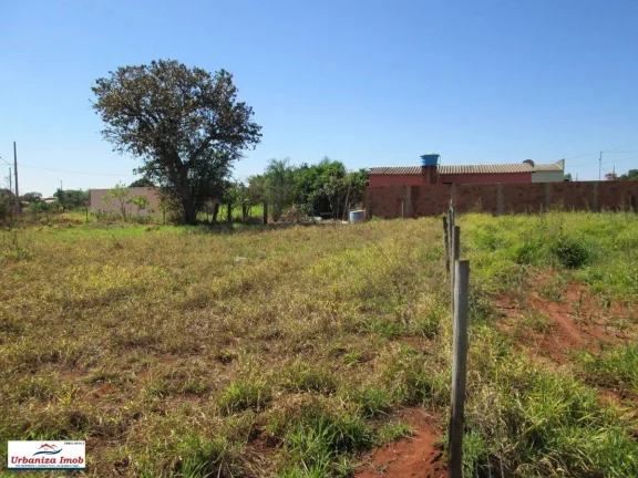 Imagem 2 Terrenos Juntos à Venda no Asfalto no Jardim Lagoa Dourada, 900m2