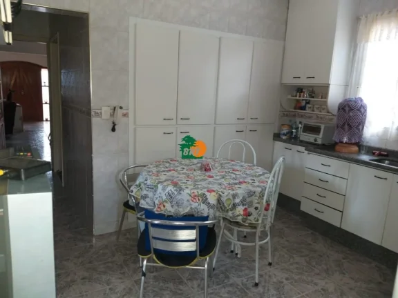 Imagem Chácara para Venda em São Roque, Marmeleiro, 3 dormitórios, 1 suíte, 1 banheiro