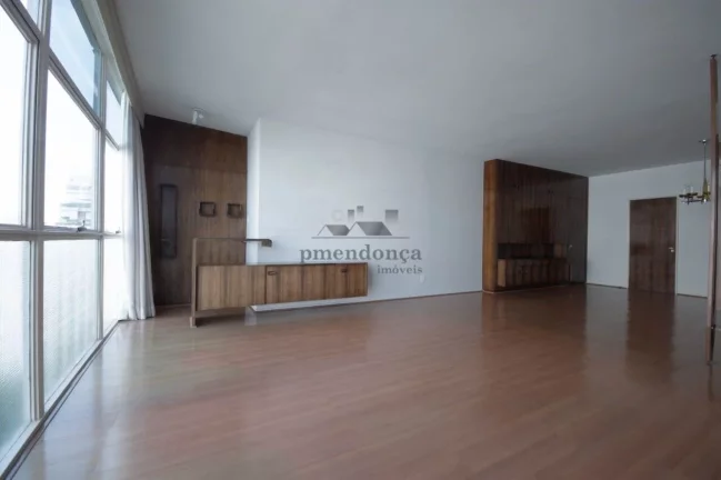 Imagem Apartamento com amplo living, 3 dormitorios sendo uma suite, apartamento com piso em tacos nos dormi...