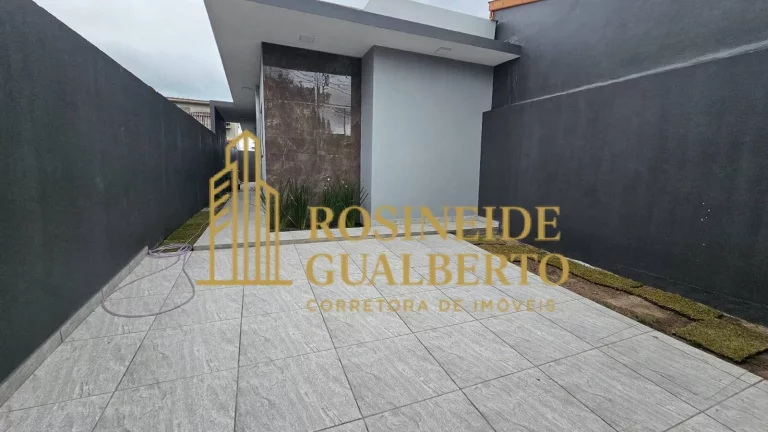 Imagem CASA NOVA E MODERNA À VENDA COM 2 DORMITÓRIOS E 1 SUÍTE