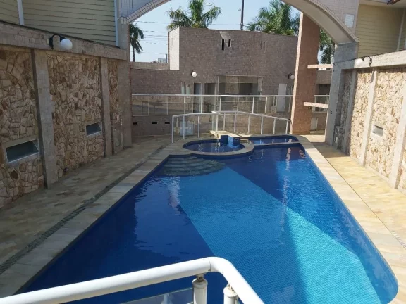 Imagem Sobrado com 2 dormitórios à venda, 117 m² por R$ 770.000,00 - Mirim - Praia Grande/SP
