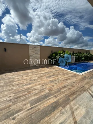 Imagem Casa à venda na cidade de rio verde com 3 quartos, 3 suítes, 2 salas, 1 banheiro, 1 vaga de garagem e 156m² de área.