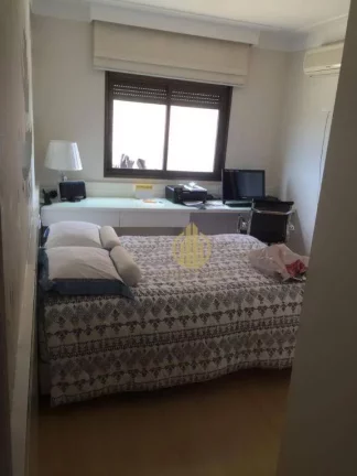 Imagem Apartamento de 4 suítes vagas paralelas no Jardim Botânico