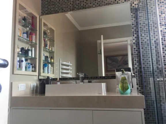 Imagem Casa no Res. Morada dos Pinheiros - 340m²