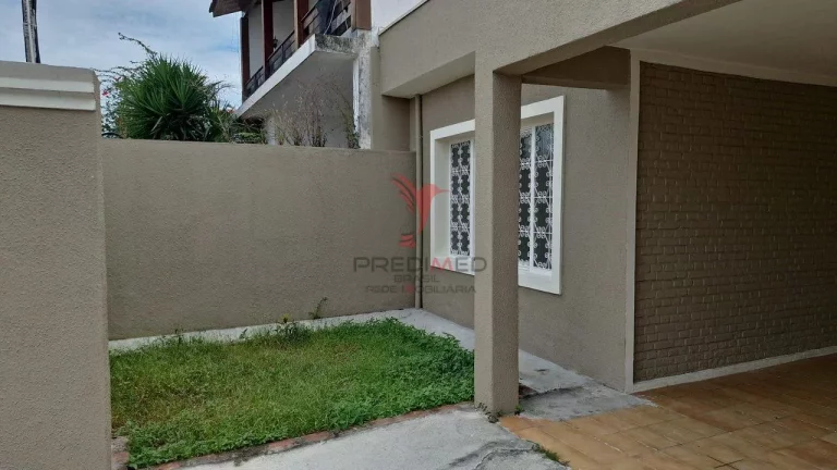 Imagem ...lt;br...gt;...Oacute;tima casa a venda com 3 quartos, sala de estar, sala de jantar, copa cozinha...