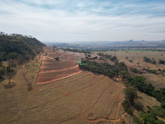 Imagem Fazenda a venda com 32.9 alqueires próxima a Franca/SP (Entre Cristais Paulista e Claraval)