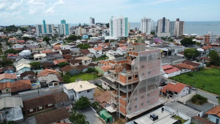 Imagem Apartamento 1 suíte + 2 quartos na Praia Central de Barra Velha