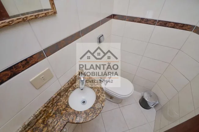 Foto do imóvel: Sobrado a Venda no bairro Barreirinha - Curitiba, PR