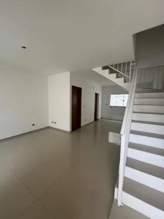 Imagem Sobrado com 2 dormitórios à venda, 90 m² por R$ 330.000,00 - Caxangá - Suzano/SP