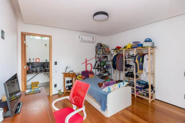 Imagem Casa com 4 dormitórios à venda no Brooklin