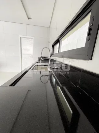 Imagem Casa à venda no Alphaville com 4 suítes, Gourmet com piscina, PETROLINA - PE