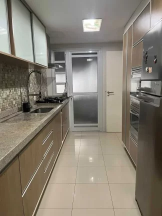 Imagem Apartamento mobiliado com 4 dormitórios sendo 2 suítes e 3 vagas de garagem em Itajaí