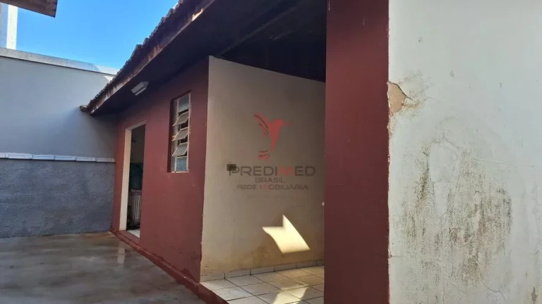 Imagem Vendo Sobrado com vocação comercial na Cidade se São Pedro-SP