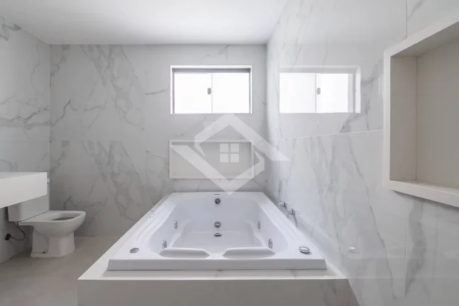 Imagem Casa Duplex 4 Suítes e 317m² no Recreio dos Bandeirantes |