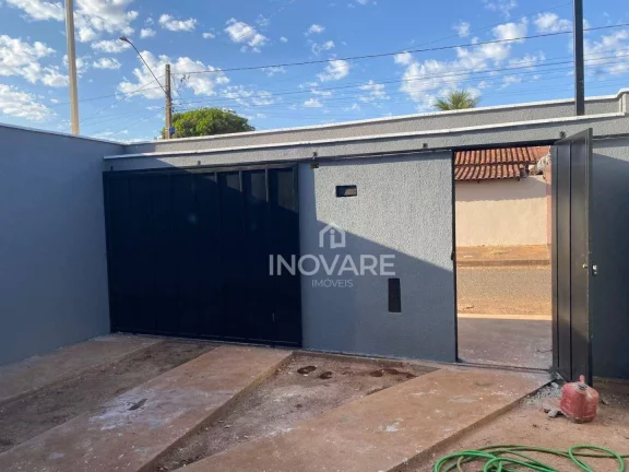 Imagem Casa com 3 dormitórios à venda, 99 m² por R$ 365.000 - Dom Bosco - Itumbiara/GO