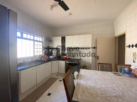 Imagem Sobrado amplo e elegante.
