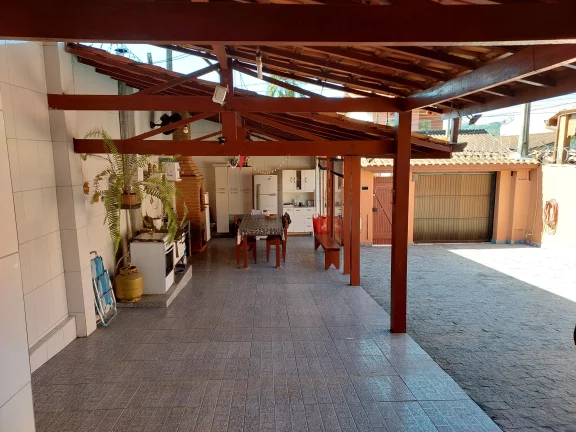 Imagem Linda Casa no Perequê Açu !