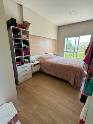 Imagem Casa com 3 dormitórios sendo 1 suíte e 2 vagas - Iririú | Joinville/SC