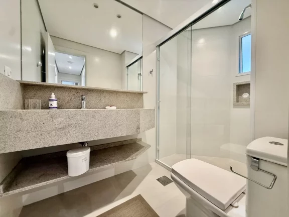 Imagem Apartamento à venda em Riviera de São Lourenço Módulo 06: 3 quartos, 2 suítes, 2 salas, 2 vagas, 149m². Venha conferir!