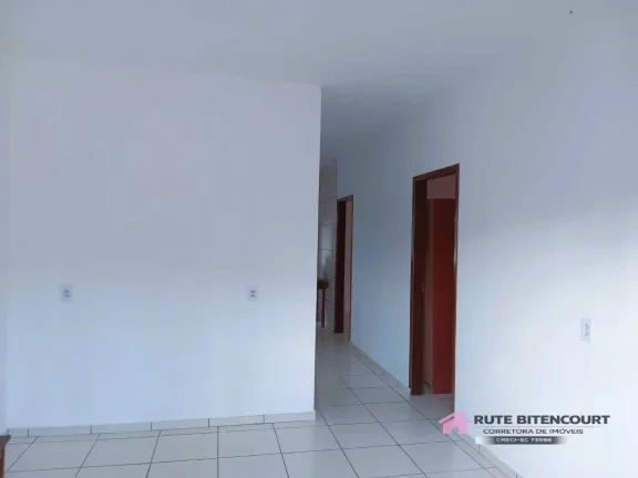 Imagem Excelente Casa em Alvenaria no Bairro Salinas- Balneário Barra do Sul-SC