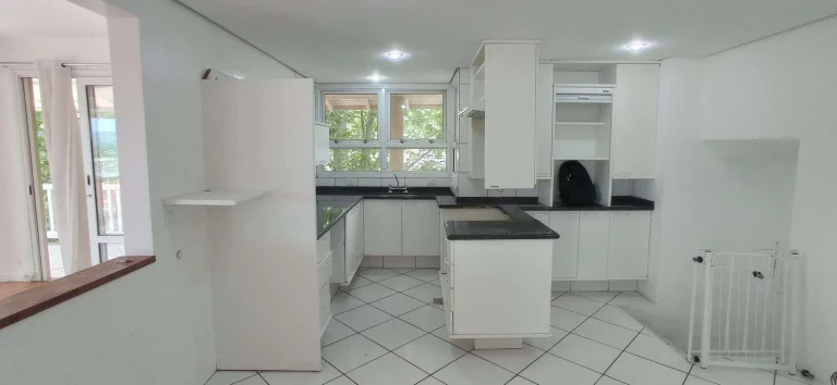 Imagem Casa com 5 dormitórios (4 suítes todas com banheira) à venda, 438 m² - Lagoa da Conceição - Florianópolis/SC