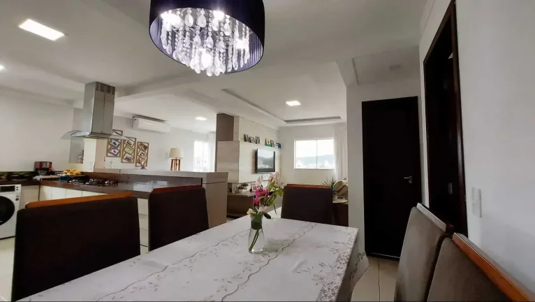 Imagem Apartamento com 3 dormitórios sendo 1 suíte e 2 vagas privativas no bairro Areias em Camboriú