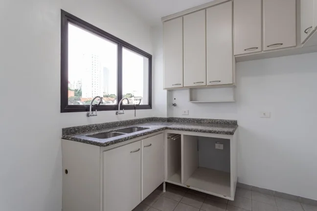 Imagem Apartamento 152M² Reformado, 4Q, 2 Suítes, 3 Banheiros, 3 Vagas, Piscina, Churrasqueira, Salão de Festas, Playground, Salão de Jogos, Espaço Gourmet.