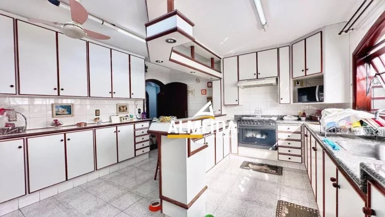 Imagem Casa com 3 dormitórios à venda, 393 m² por R$ 1.450.000,00 - Centro - Santa Gertrudes/SP