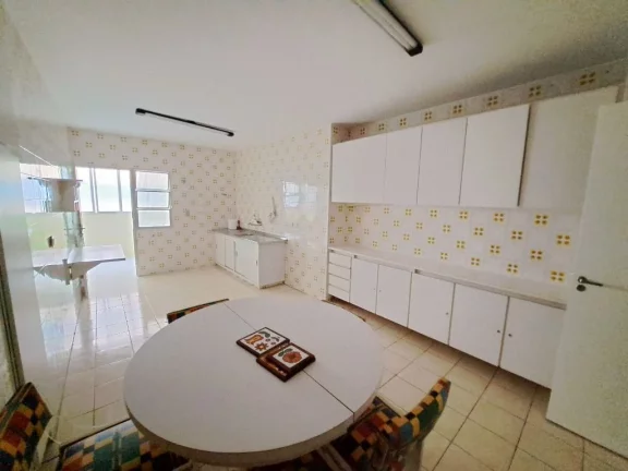 Imagem PITANGUEIRAS- CALÇADÃO COM MARAVILHOSA VISTA AO MAR , 140 M² ÚTEIS , GARAGEM NO PRÉDIO.