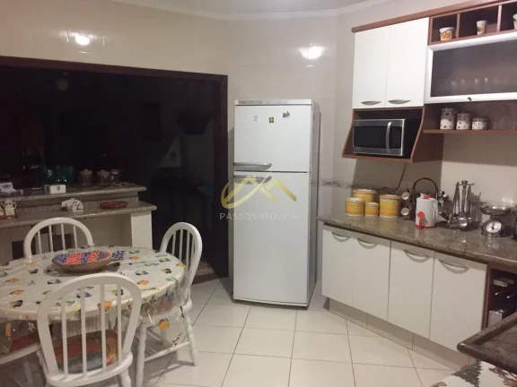 Imagem ÓTIMA CASA EM CONDOMINIO FECHADO COM SEGURANÇA, LAGO E RIO...