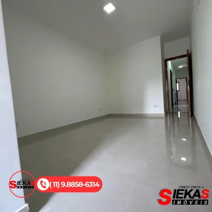 Imagem Imperdível: Casa à venda em São Paulo-SP, na Vila Ré, com 3 quartos, 1 suíte, 2 salas, 3 banheiros, 2 vagas e 126m².