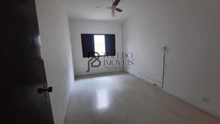 Imagem Casa com 2 Dormitórios sendo 1 suíte no bairro Canto do Forte - Praia Grande