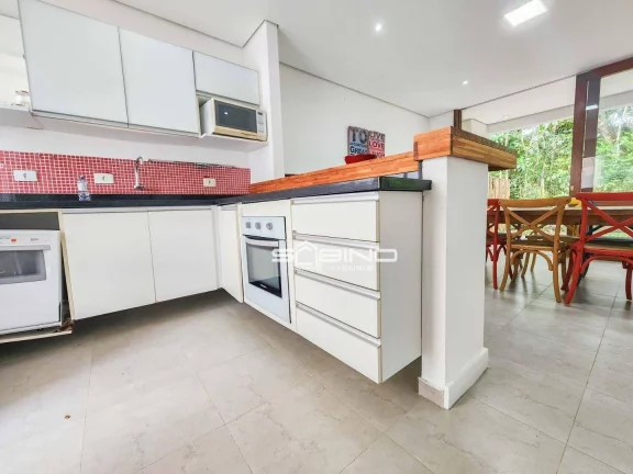 Imagem Belíssima casa de Villagio à venda com 4 Dormitórios sendo 2 suítes 223m² na Riviera de São Lourenço - Bertioga SP