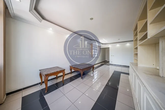 Imagem Imperdível Apartamento à Venda na Vila Mariana, São Paulo-SP: 4 Quartos, 1 Suíte, 2 Salas, 2 Banheiros, 1 Vaga, 126m².