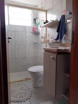 Imagem Apartamento disponível, com 02 dormitórios, sala de visita com sacada telada, banheiro social com ...