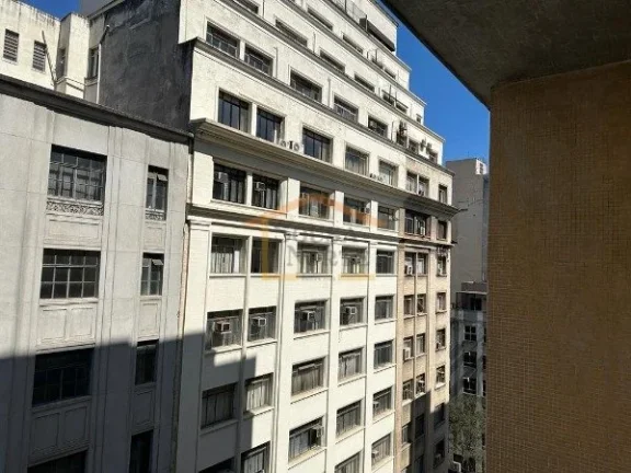 Imagem Sala comercial com 88 m², 2 banheiros e duas entradas independentes. Atualmente subdividida em duas...
