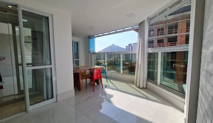 Imagem Apartamento com 4 quartos duas suítes ao lado do Extraplus e a 50 metros do mar