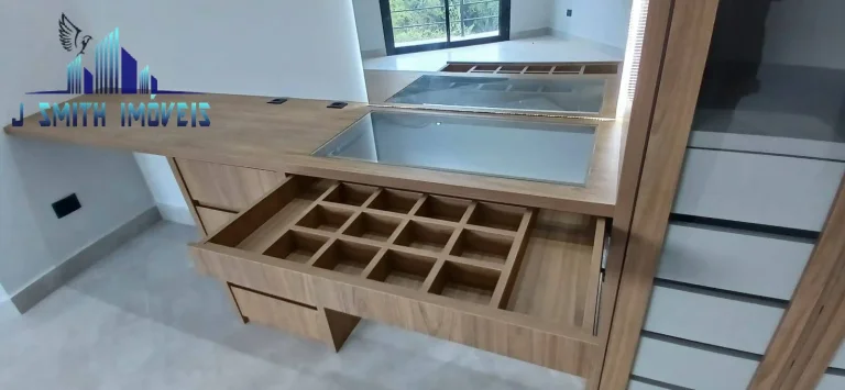 Imagem CASA ALTO PADRÃO, 0Km, 4 SUÍTES, CHEIA DE ARMÁRIOS PLANEJADOS, EQUIPADA.