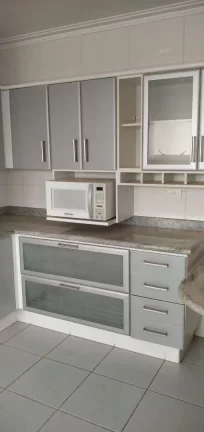 Imagem Excelente apartamento no centro da cidade, com ampla varanda e vista privilegiada, com sala 03 ambie...
