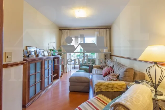 Imagem Apartamento na Vila Madalena com 3 quartos ( 1 suíte ) e 2 vagas, 102m²